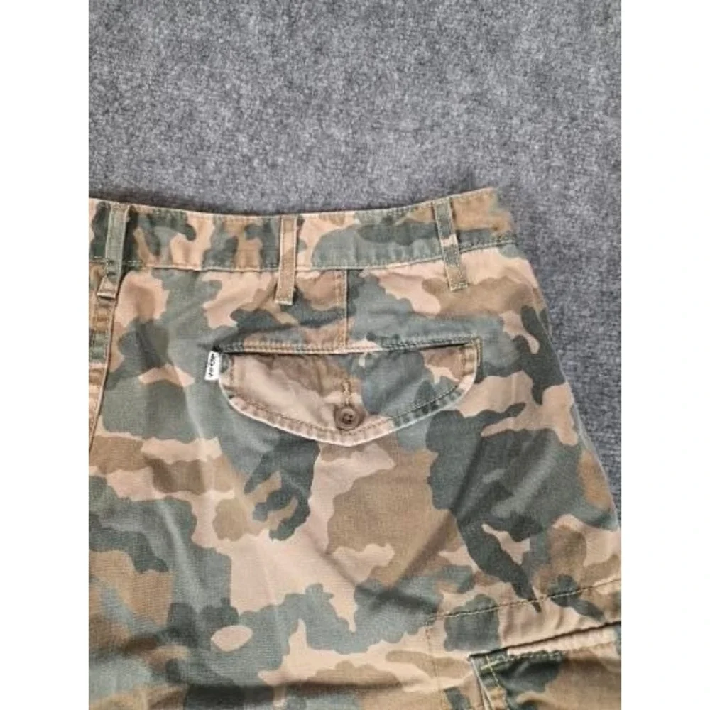 Levis Mens Camo‎ Cargo Shorts Green Brown Size 38 Relaxed Fit Cotton Utility